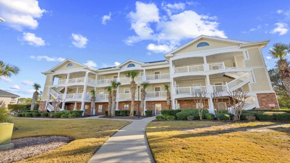 924 Ironwood Condo